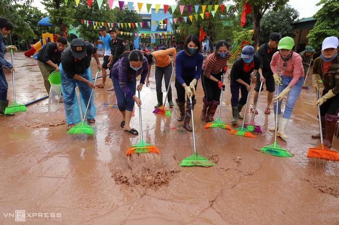 Cảnh báo tiêu chảy, viêm da sau bão lũ