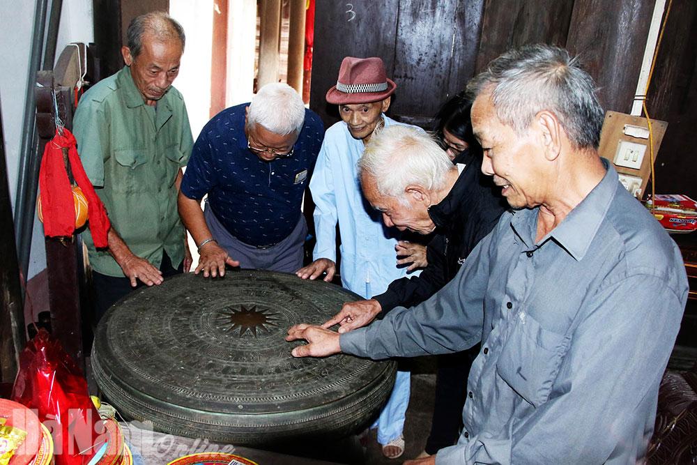 Về quê hương Trống đồng Ngọc Lũ