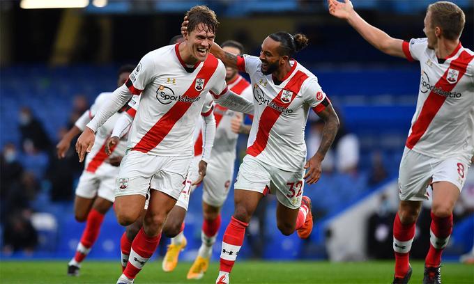 Chelsea bị cưa điểm dù sớm dẫn 2-0