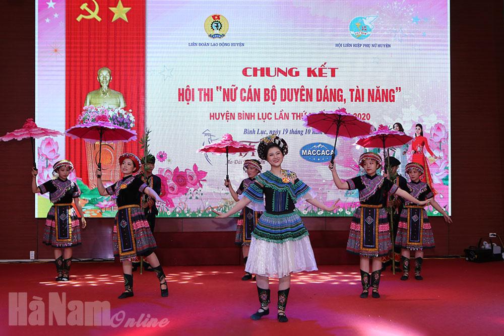 Chung kết Hội thi "Nữ cán bộ duyên dáng, tài năng" huyện Bình Lục lần thứ nhất năm 2020