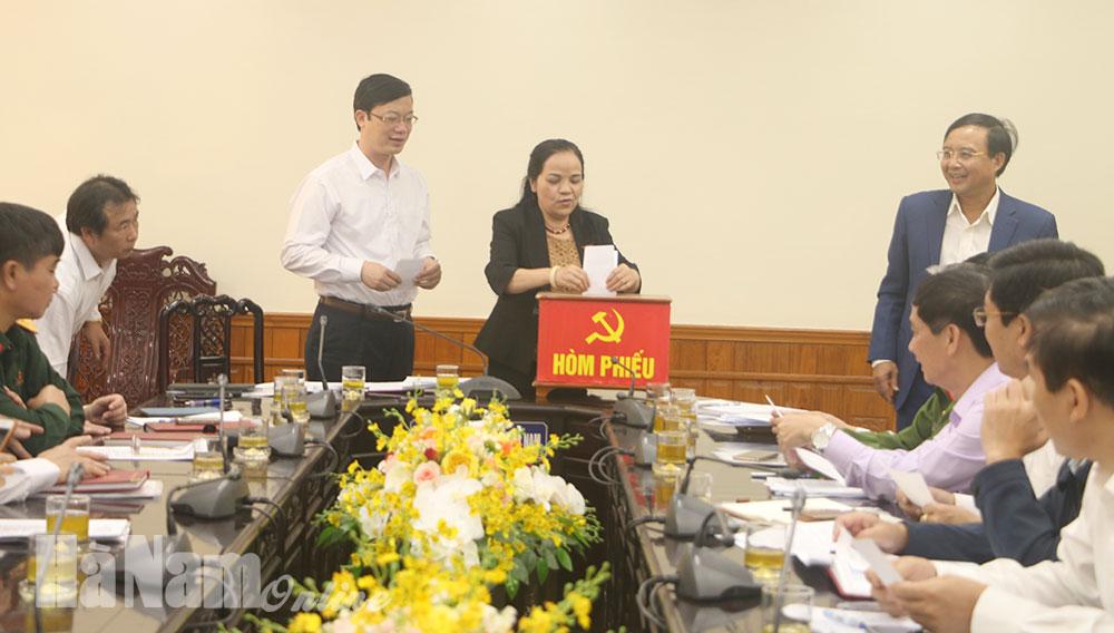 Thảo luận, bỏ phiếu đề nghị xét, công nhận tỉnh Hà Nam hoàn thành nhiệm vụ xây dựng nông thôn mới năm 2020