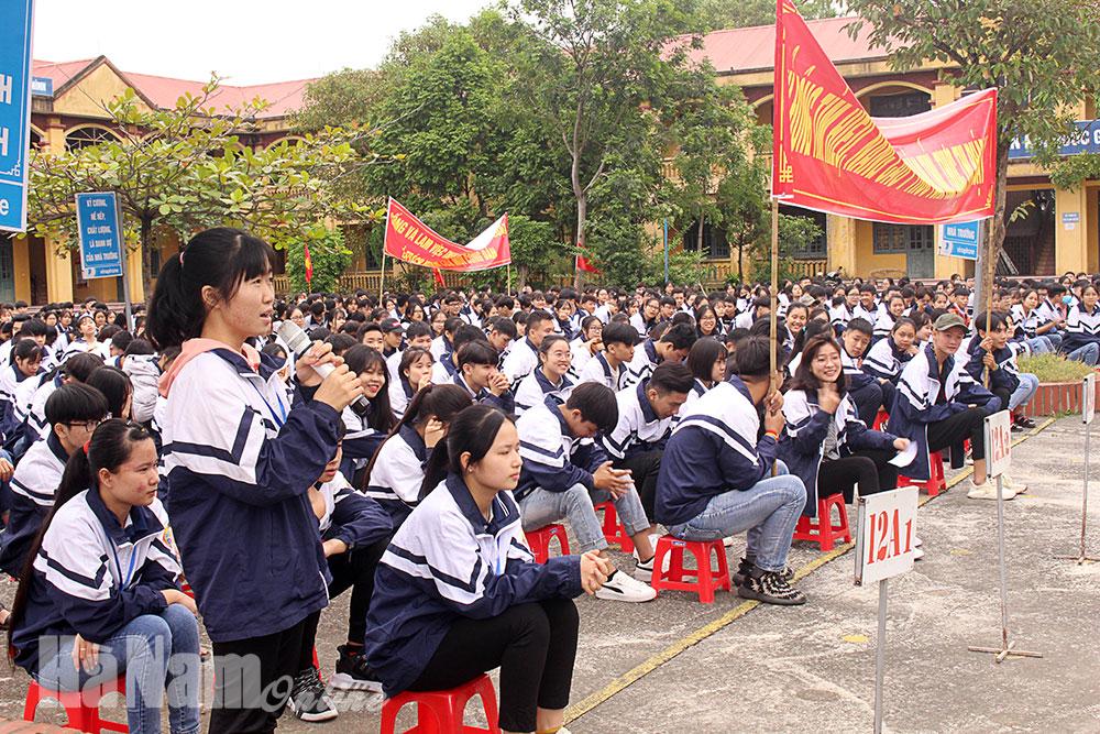 Tọa đàm về Luật An ninh mạng tại Trường THPT Lý Thường Kiệt