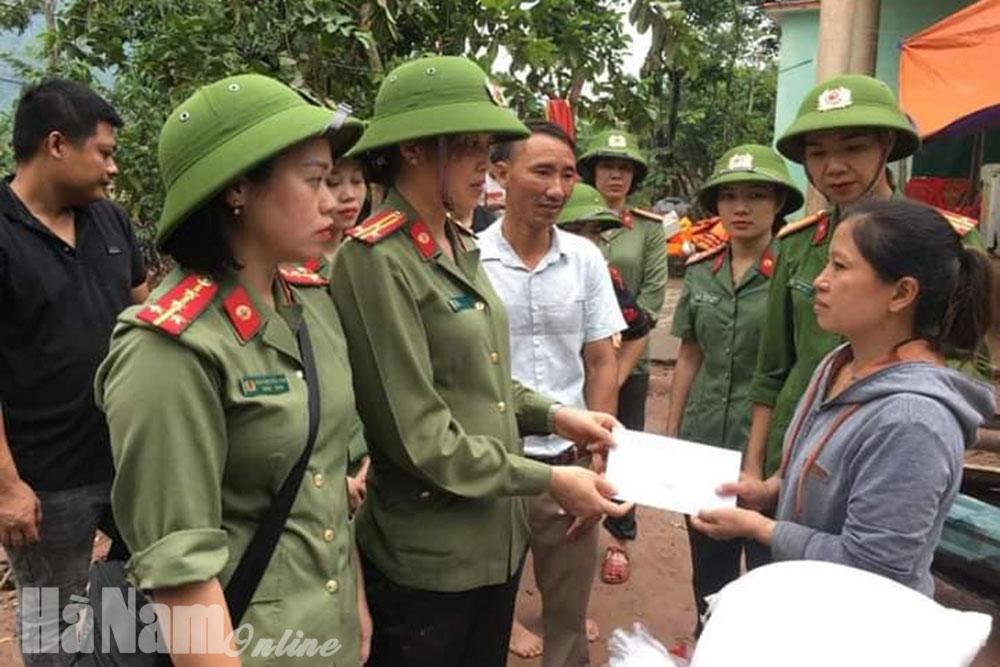 Nhiều việc làm thiết thực của Công an tỉnh ủng hộ đồng bào miền Trung