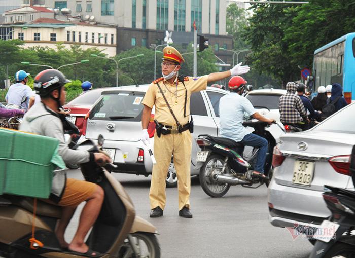 Hà Nội tạm cấm xe một số tuyến phố từ hôm nay