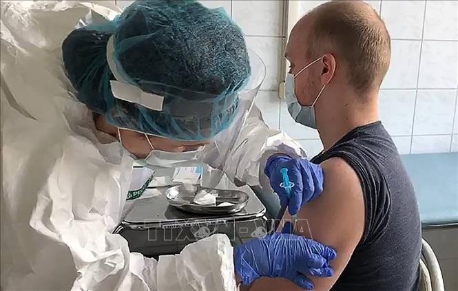 Nga bắt đầu tiêm vaccine ngừa COVID-19 trên phạm vi cả nước