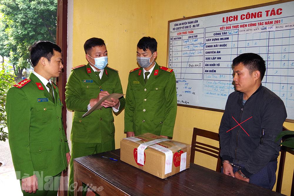 Công an huyện Thanh Liêm phát hiện đối tượng tàng trữ, vận chuyển pháo nổ trái phép