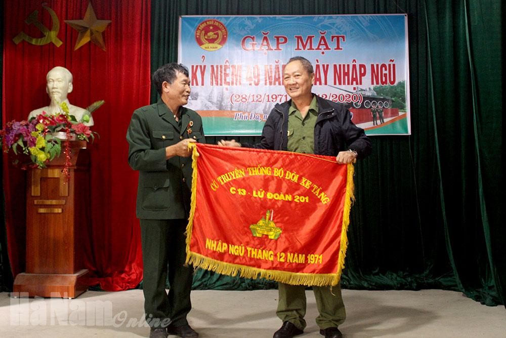 Ban liên lạc Hội đồng ngũ tăng thiết giáp Hà Nam gặp mặt kỷ niệm ngày nhập ngũ