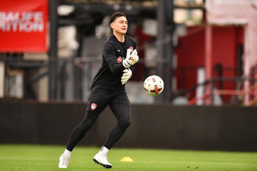 Muangthong tuyên bố kiện Văn Lâm lên FIFA