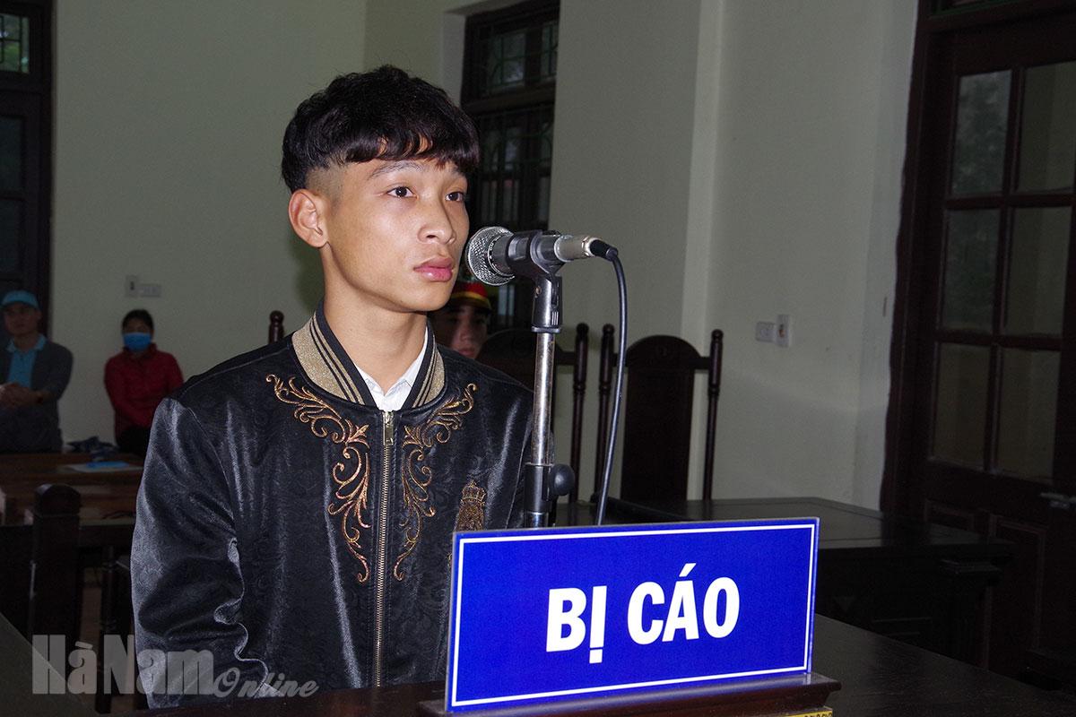 Mua bán pháo nổ trái phép, 01 đối tượng bị tuyên án 8 tháng tù