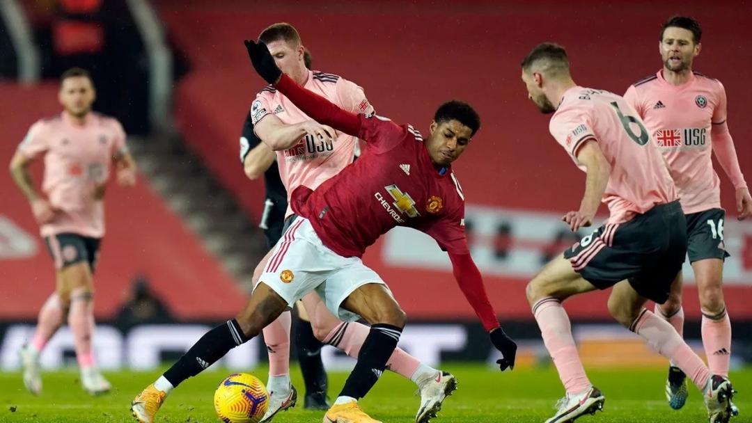 Thua sốc Sheffield United, MU không thể đòi lại ngôi đầu bảng Ngoại hạng Anh