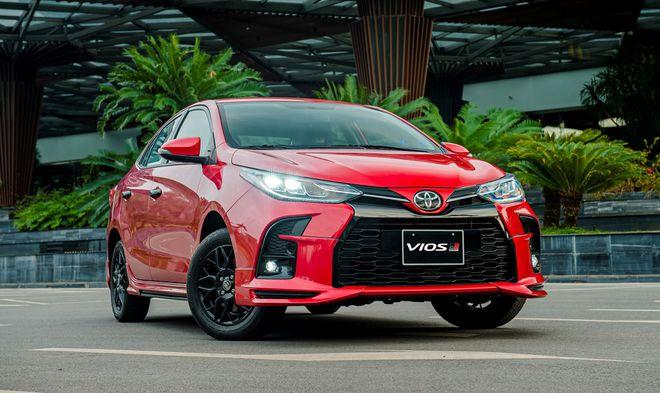 Toyota Vios GR-S 2021 có giá cao hơn Honda City RS tại Việt Nam