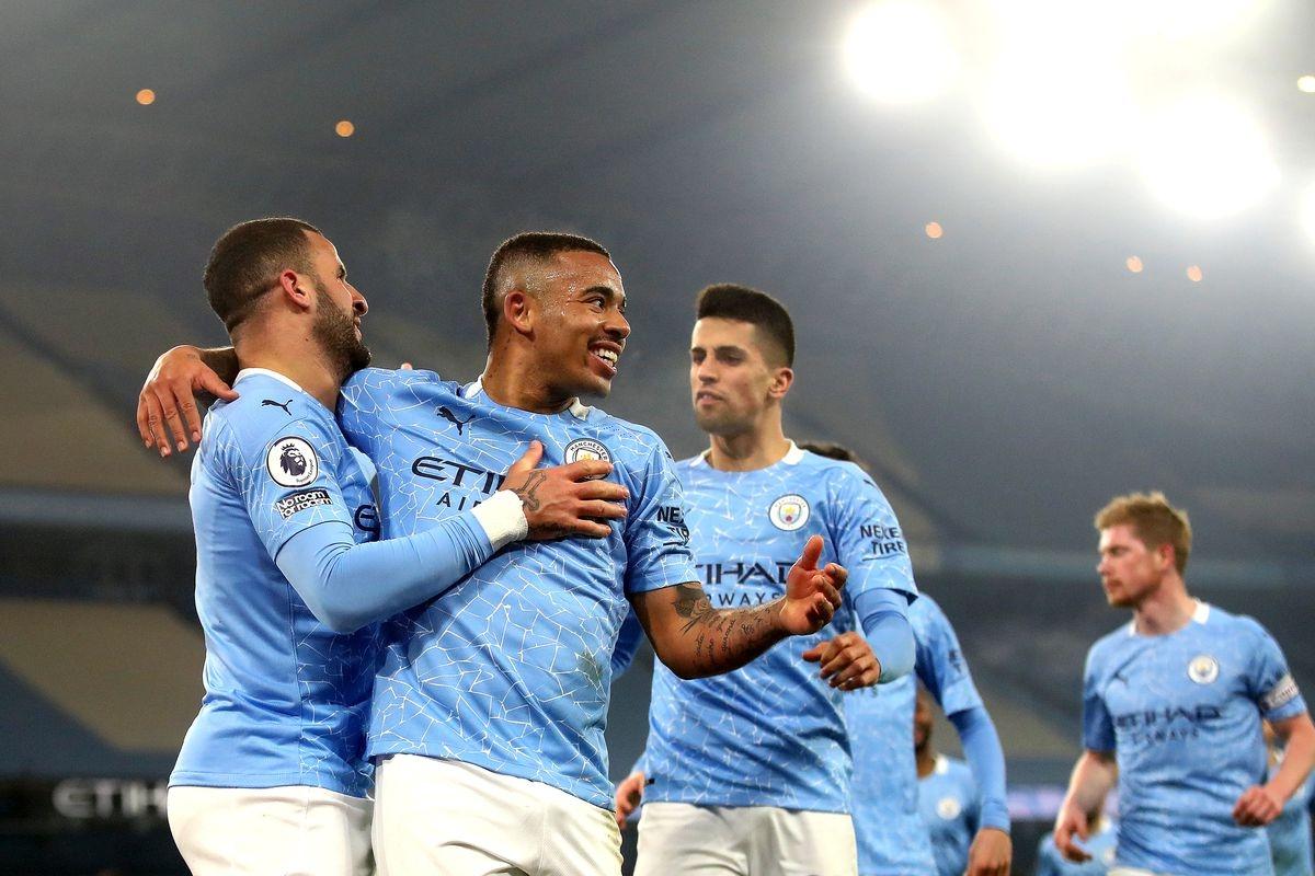 Ghi 3 bàn trong 10 phút cuối, Man City thắng đậm Wolves