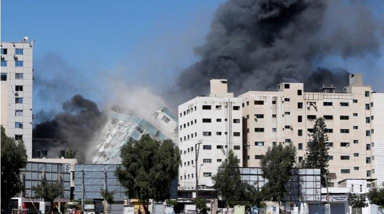 Israel đánh sập tòa nhà đặt văn phòng của AP và nhiều hãng tin quốc tế ở Gaza