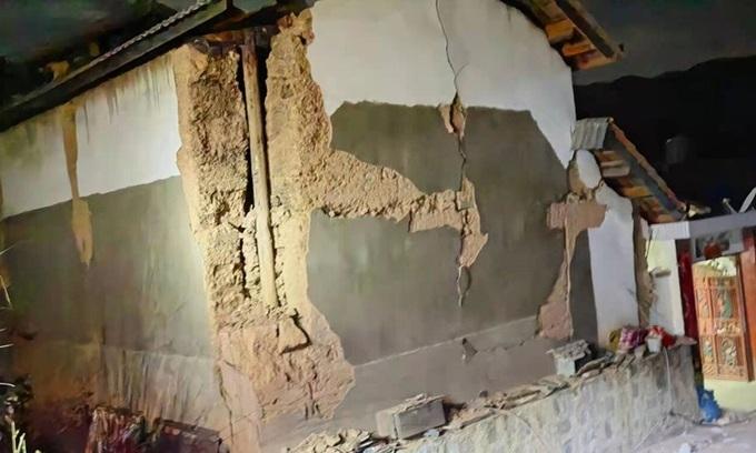 Động đất mạnh liên tiếp ở Trung Quốc