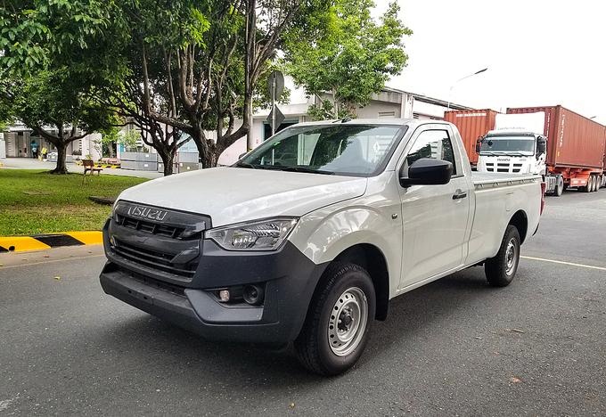Isuzu D-Max cabin đơn có giá dưới 400 triệu đồng