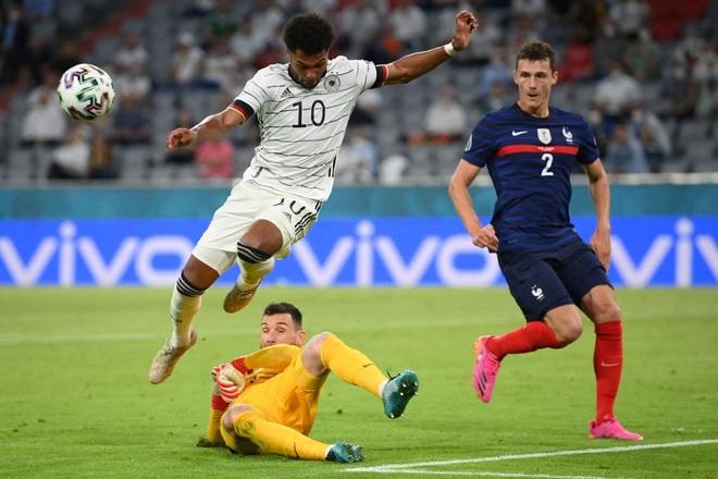 Hummels đá phản lưới nhà giúp đội tuyển Pháp đánh bại Đức