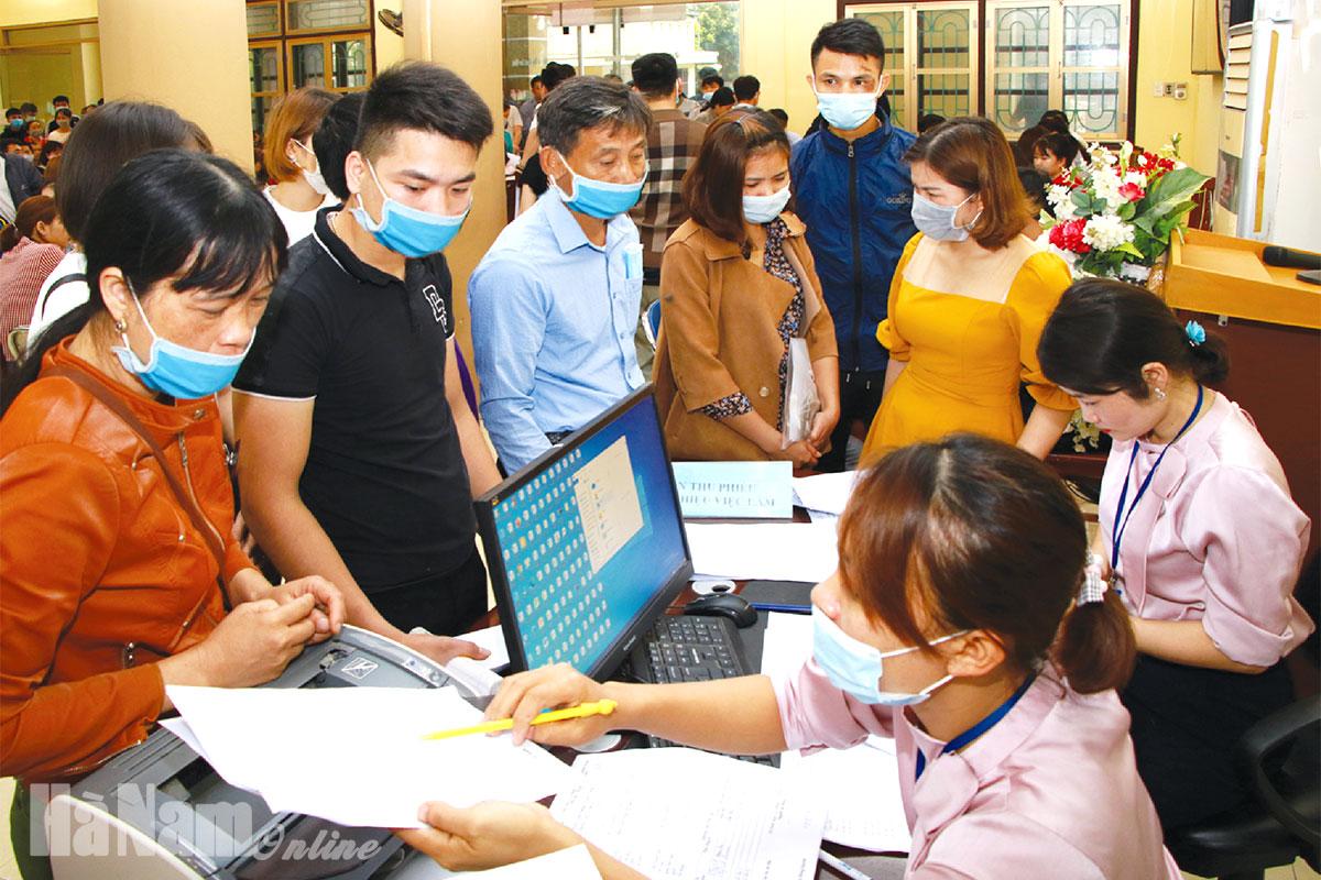 Vì sao lao động thất nghiệp không muốn học nghề mới?