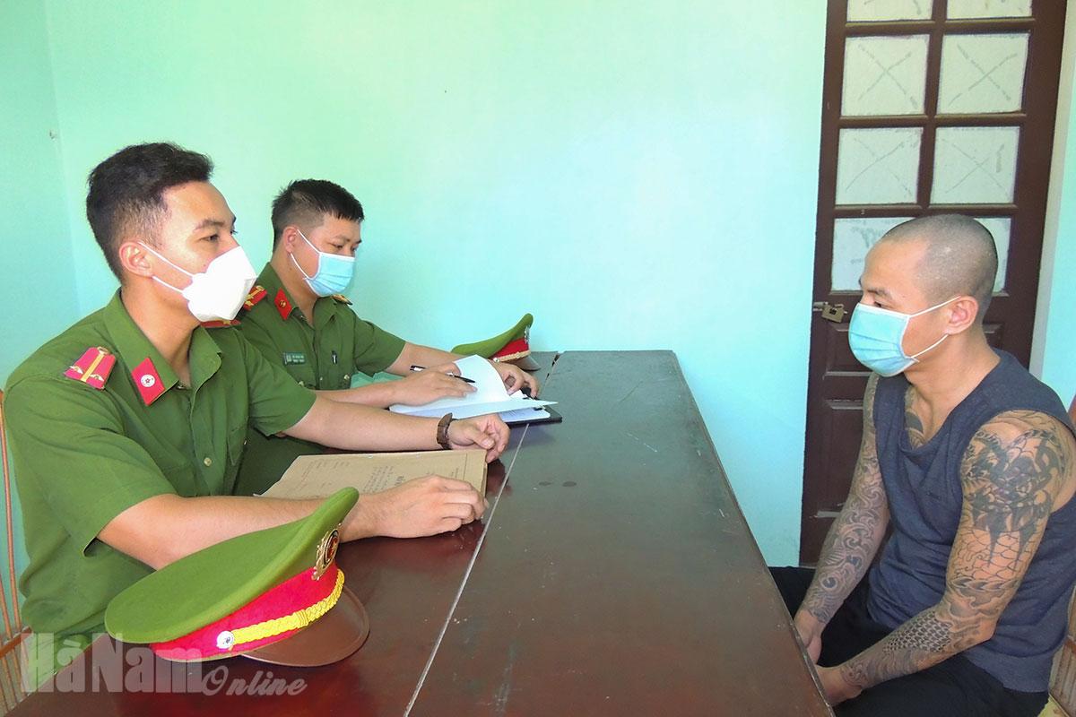 Công an huyện Kim Bảng bắt đối tượng cướp tài sản đã có 3 tiền án