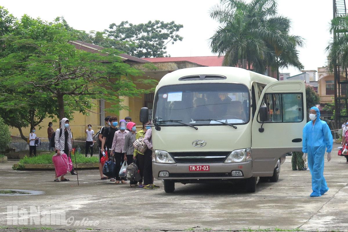 Thêm 4 bệnh nhân Covid-19 được điều trị khỏi và ra viện