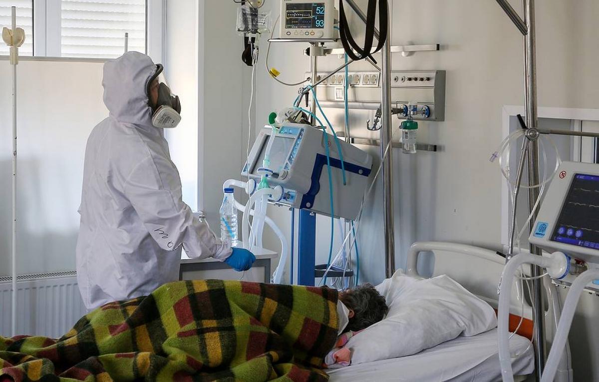 Nga không bắt buộc phải mặc bộ quần áo chống dịch ở các “vùng đỏ”