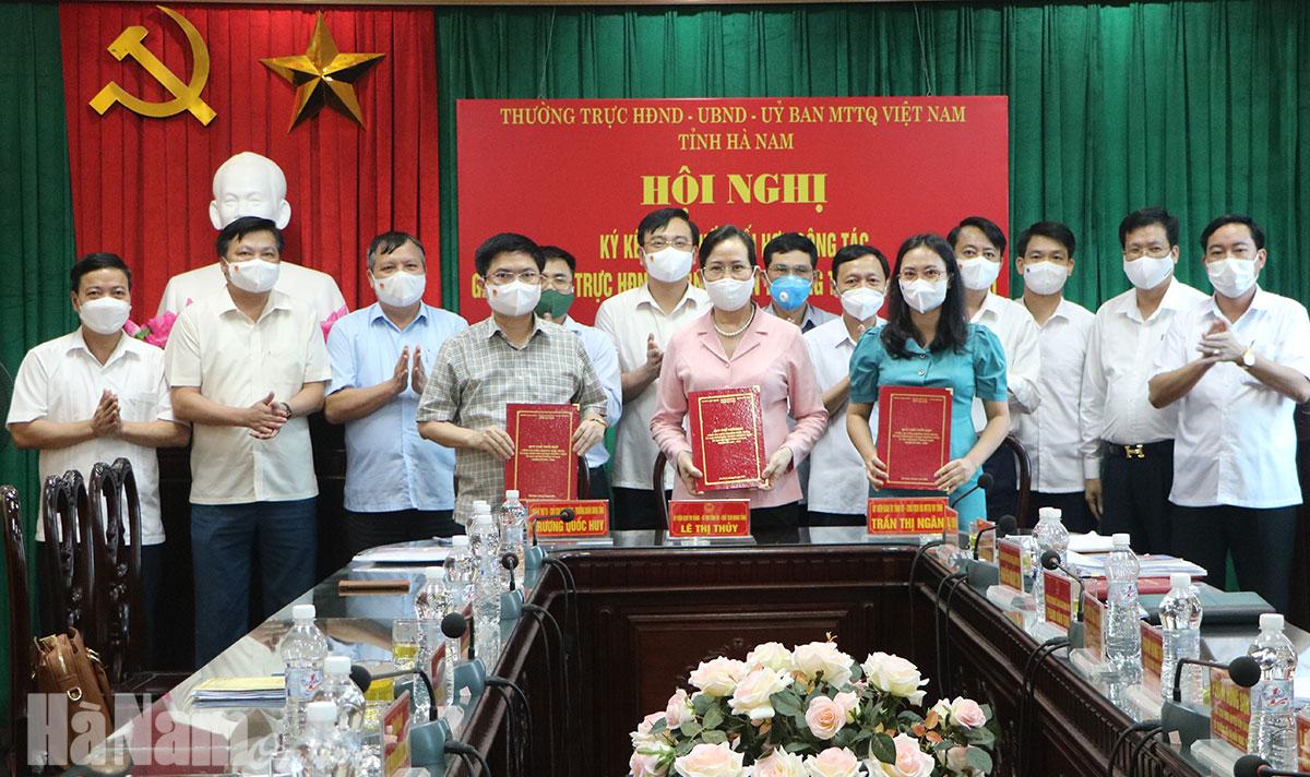 Ký kết Quy chế phối hợp công tác giữa Thường trực HĐND, UBND, Ban Thường trực UBMTTQ tỉnh, nhiệm kỳ 2021-2026