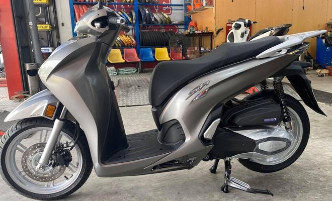 Honda Việt Nam vừa ra mắt SH 350i đã "loạn giá", có nơi chênh 30 triệu đồng
