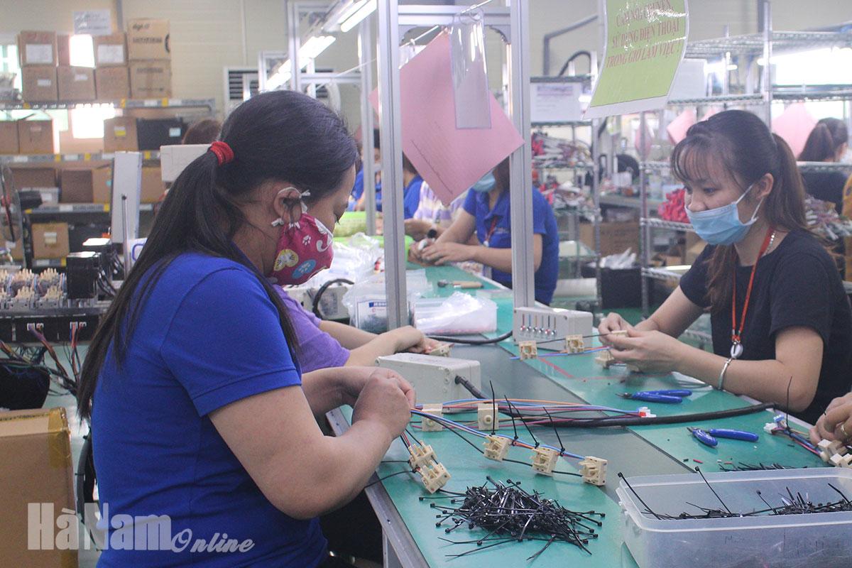 Giữ vững tốc độ tăng trưởng kinh tế trong bối cảnh dịch Covid - 19