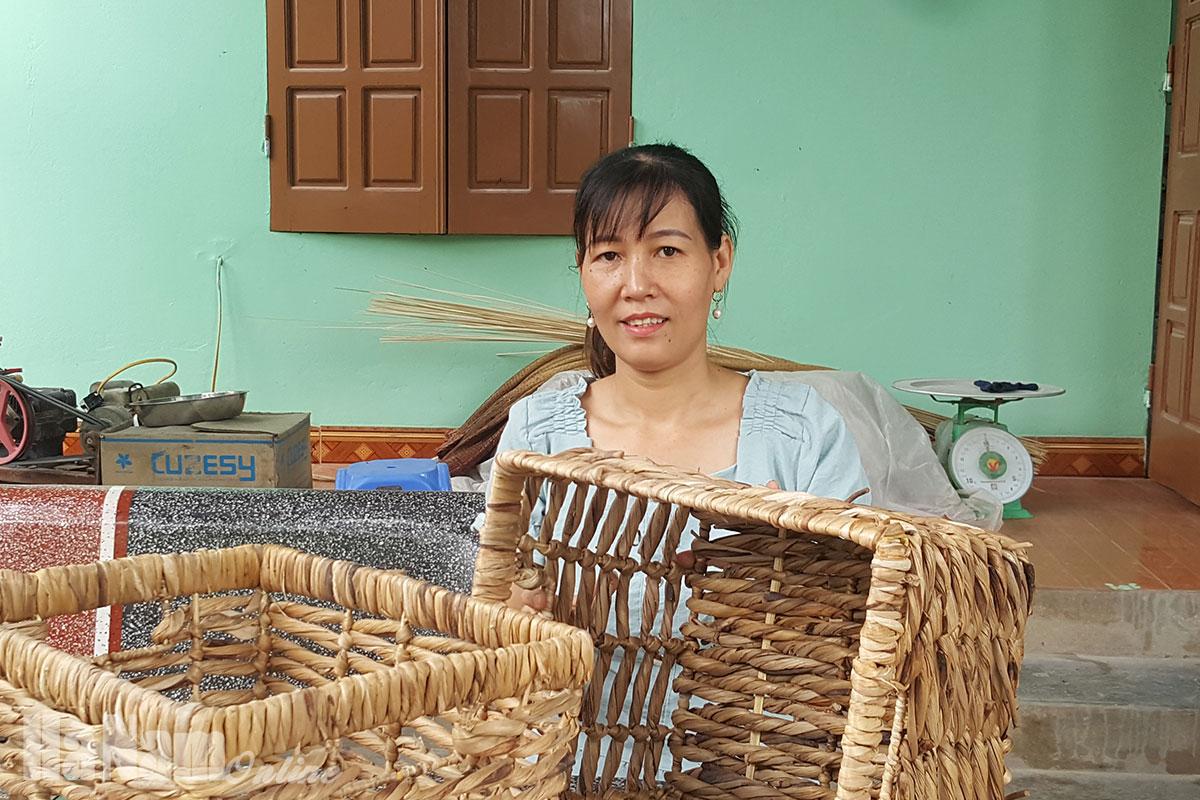 Nghề đan bèo tây ở Thanh Thủy