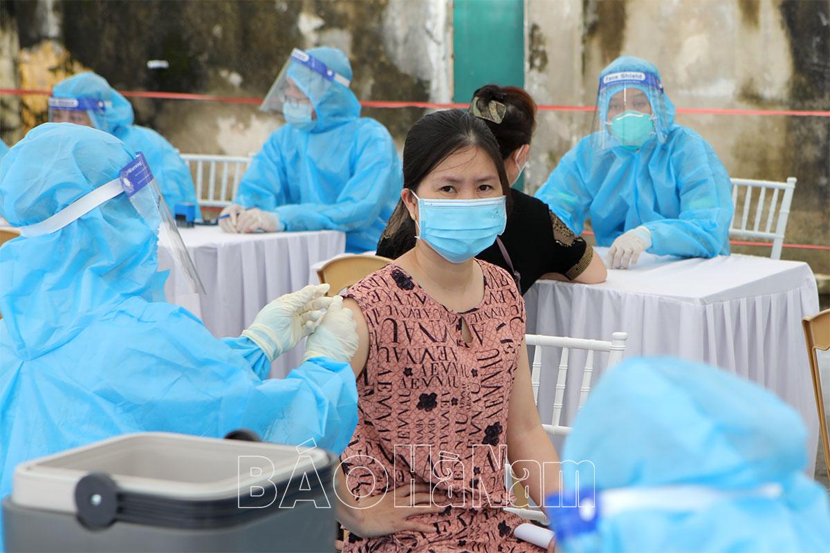 Tổ chức phong trào thi đua đặc biệt "Cả nước đoàn kết, chung sức, đồng lòng thi đua phòng, chống và chiến thắng đại dịch Covid-19"