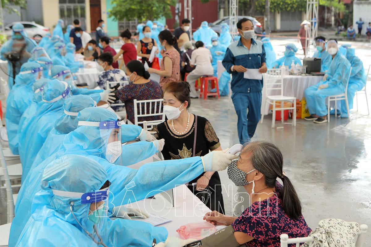 Sáng 5/10, ghi nhận 19 trường hợp dương tính với SARS-CoV-2