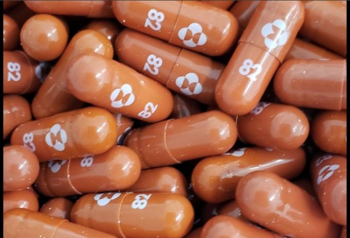 Quốc gia đầu tiên trên thế giới phê duyệt thuốc viên trị Covid-19