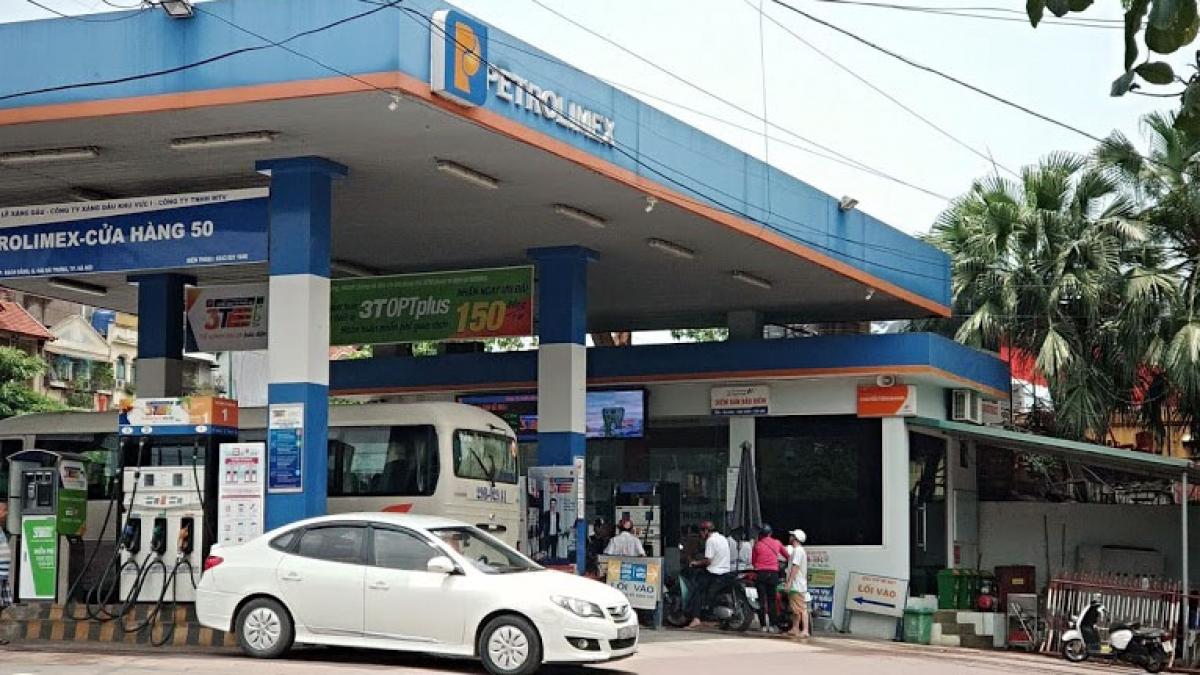 Giá xăng lại tăng từ 15h chiều nay, đạt mức gần 23.700đ/lít