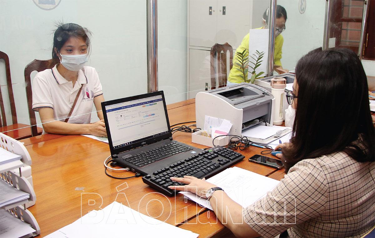 Nỗ lực khắc phục khó khăn, sớm hoàn thành giải ngân gói hỗ trợ BHTN