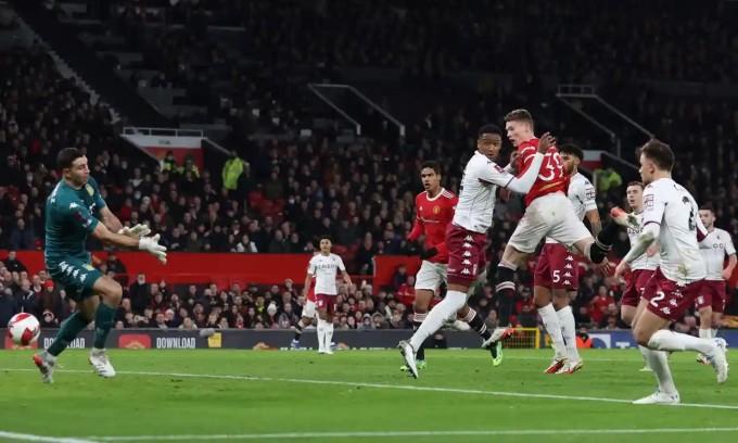 McTominay đưa Man Utd vào vòng bốn Cup FA