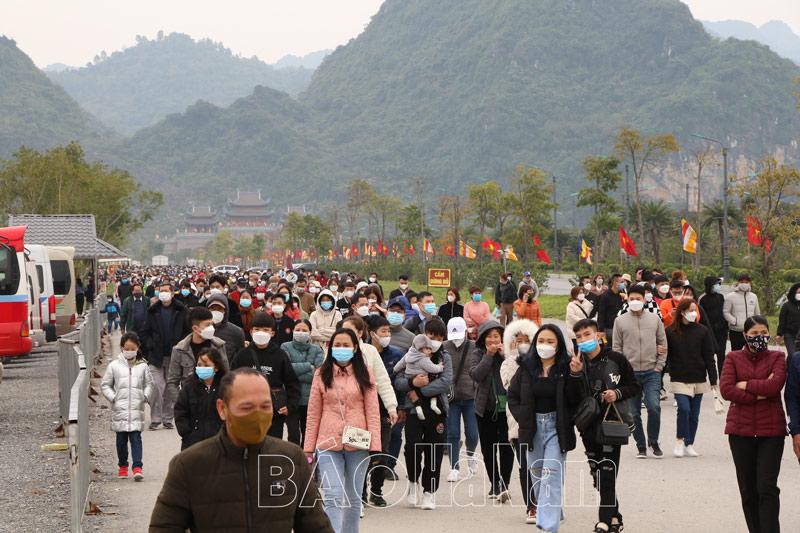 Hà Nam đón 250 nghìn khách du lịch trong dịp Tết Nguyên đán Nhâm Dần