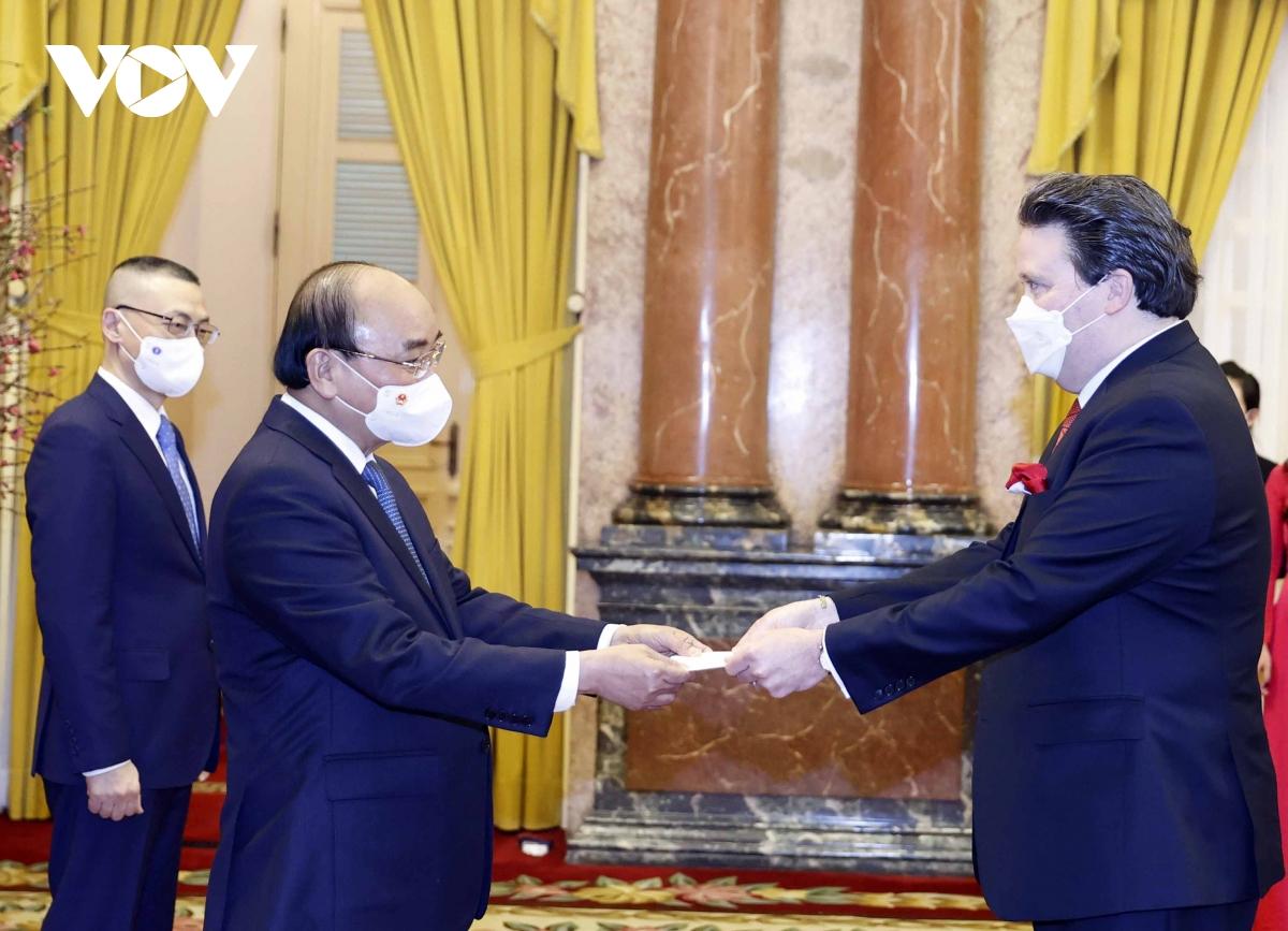 Chủ tịch nước tiếp Đại sứ Hoa Kỳ và Đại sứ Mexico trình Quốc thư