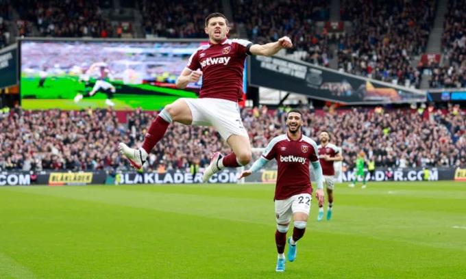 West Ham đẩy Man Utd xuống thứ 7