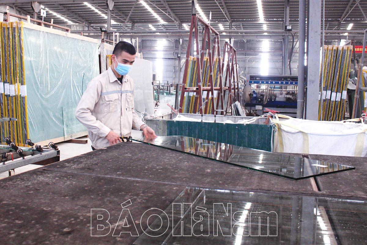 Doanh nghiệp trong các cụm công nghiệp tăng tốc sản xuất