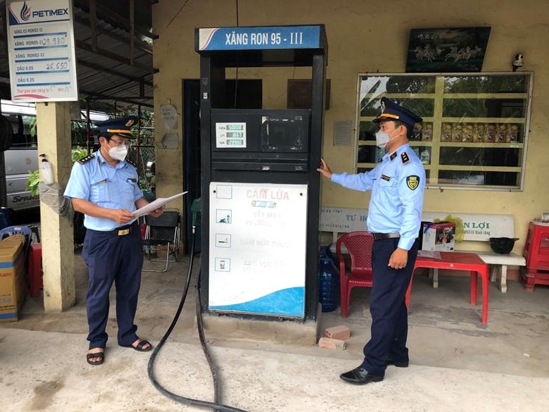 Giấy phép hết hạn vẫn bán xăng dầu bị xử lý như thế nào?