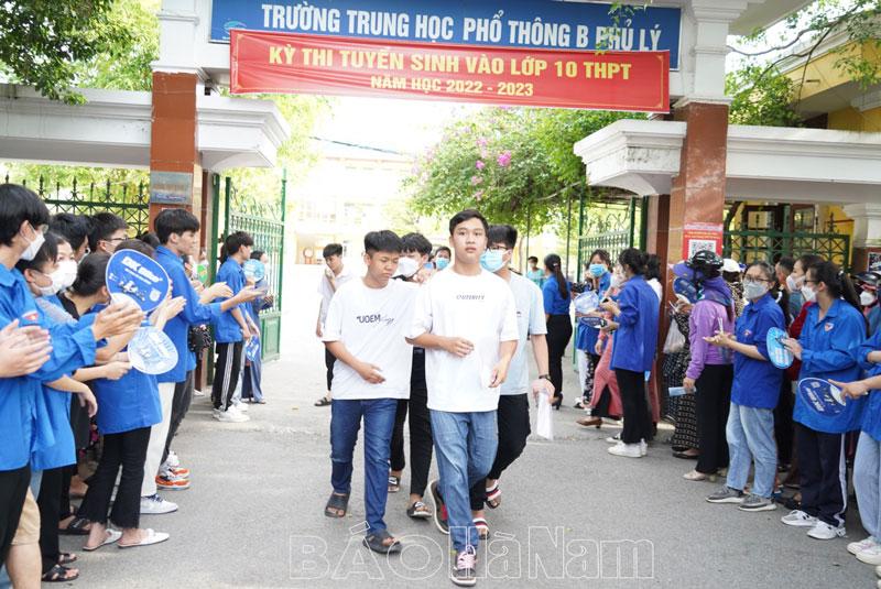Kỳ thi tuyển sinh lớp 10 hệ không chuyên diễn ra an toàn, đúng quy chế