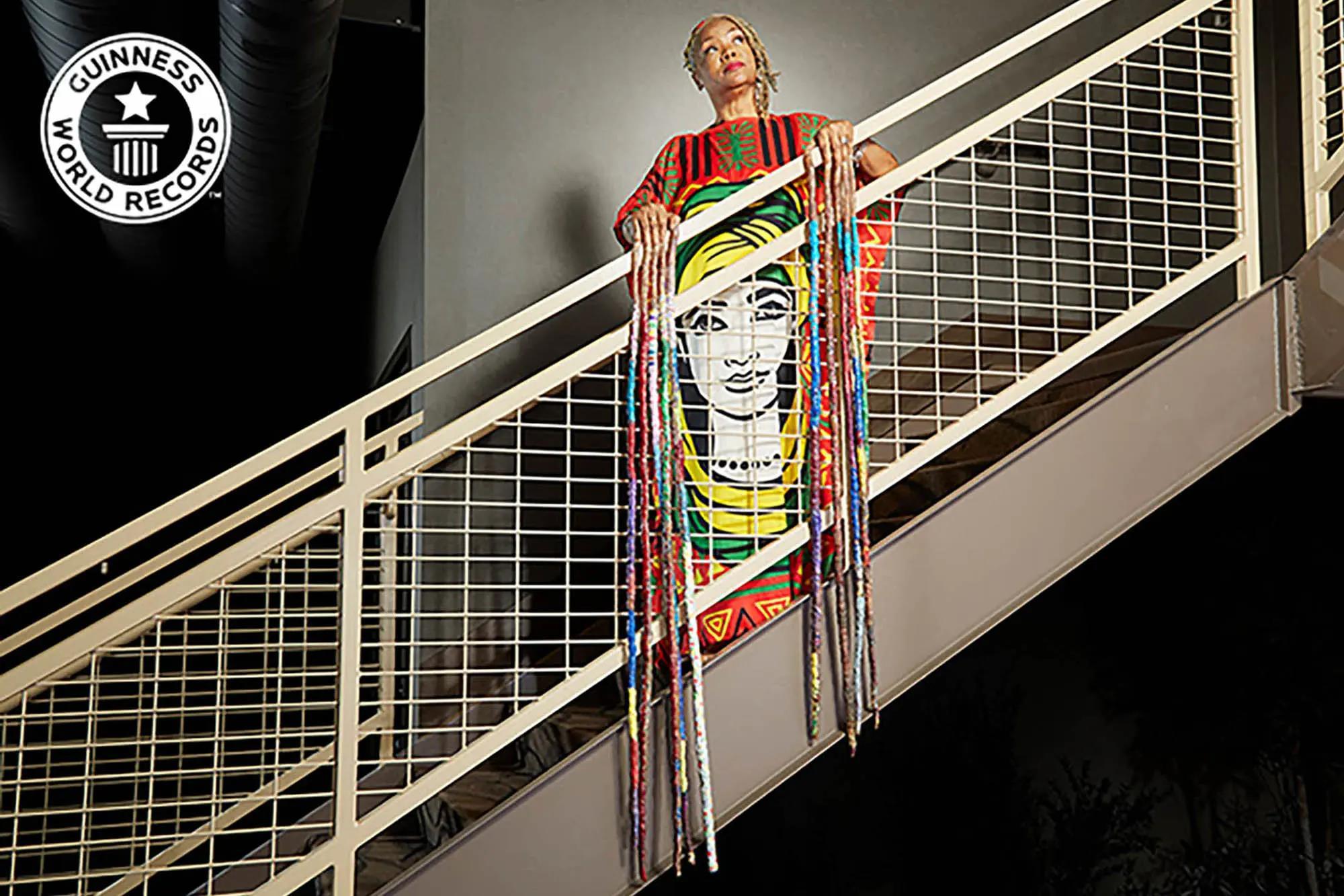 Lập kỷ lục với bộ móng tay dài hơn 13m