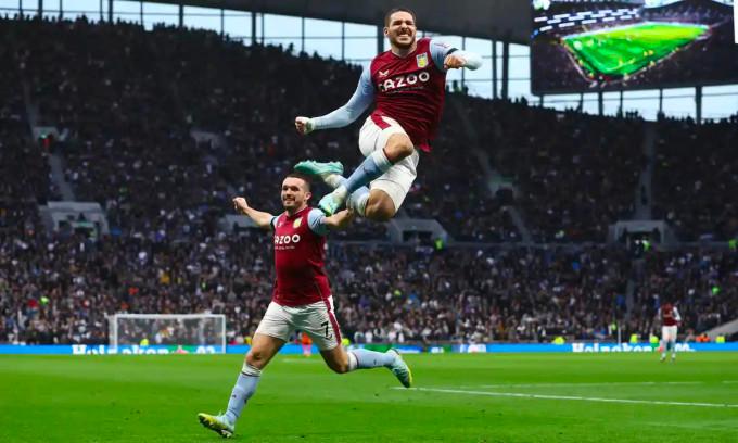 Tottenham lỡ cơ hội đẩy Man Utd khỏi Top 4