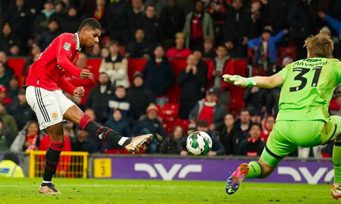 Man Utd vào bán kết Cup Liên đoàn Anh