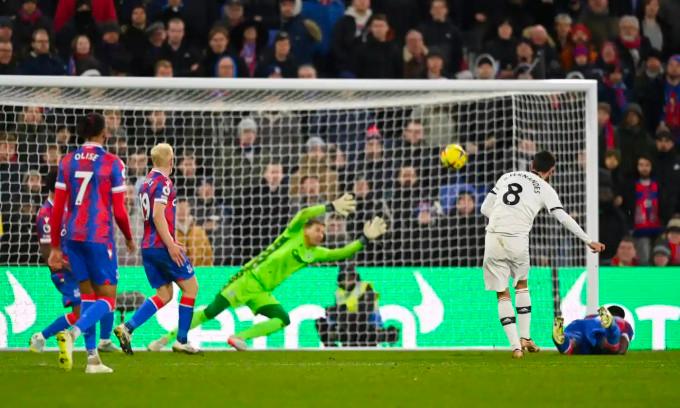 Man Utd rơi điểm phút 91