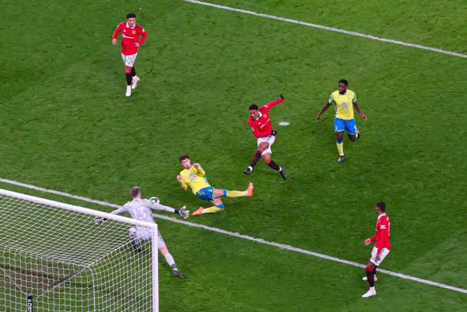 Man Utd vào chung kết Cup Liên đoàn Anh