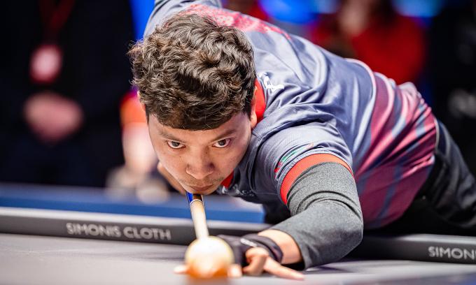 Cơ thủ Việt Nam thắng đậm nhà vô địch thế giới