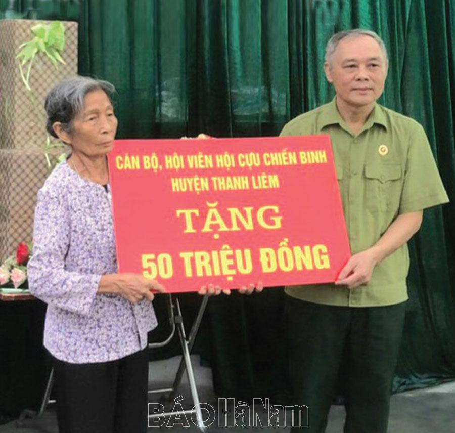 Hội CCB Thanh Liêm quan tâm xóa nhà tạm cho hội viên