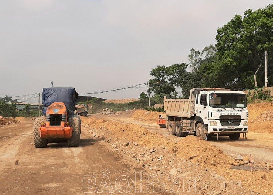 Đẩy nhanh tiến độ giải phóng mặt bằng các dự án giao thông trọng điểm