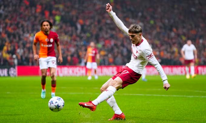 Hòa Galatasaray, Man Utd có nguy cơ bị loại sớm tại Champions League