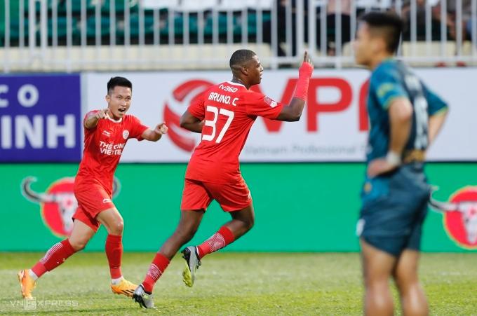 HAGL chôn chân ở đáy bảng V-League